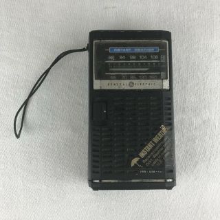 GE General Electric Model 7 - 2840b Portable Transistor AM/FM Solid State Radio 2