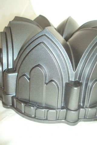 Nordic Ware Cathedral bundt cake pan 10 cup heavy cast Aluminum Discontinued 3