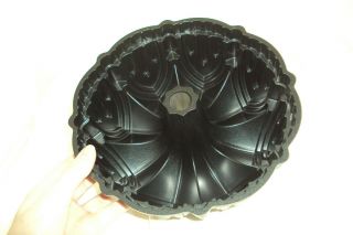 Nordic Ware Cathedral bundt cake pan 10 cup heavy cast Aluminum Discontinued 5