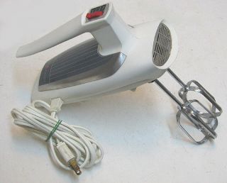 vintage GE Canadian General Electric Hand Held Electric Mixer Perfectly 4