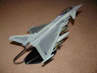 1/48 SCALE EUROFIGHTER TYPHOON MANUFACTURERS DESK MODEL - w EXTRA WEAPONS & STAND 2