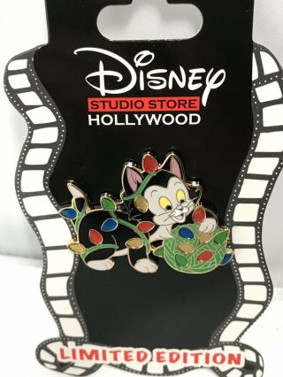 Disney Figaro Cat Tangled in Lights LE 300 Pin DSF DSSH Christmas Pinocchio 3