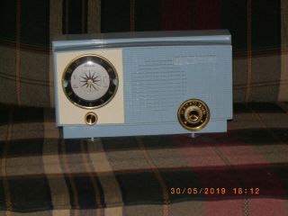 Small Vintage Rca Table Clock/tube Radio Circa 1961,