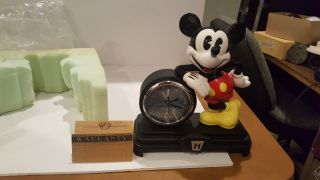 Deco Mickey Mouse Battery Operated Desk Clock W/Box 6