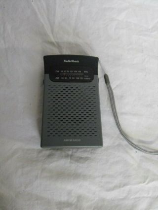 Vintage Radio Shack Am/fm Pocket Radio W/hand Strap & 15 " Antenna