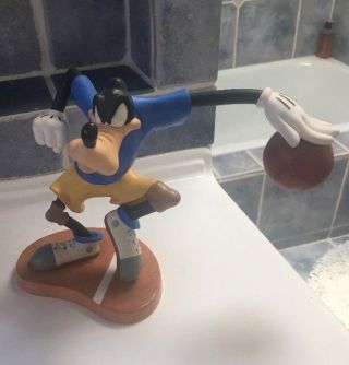 Wdcc Goofy Figurine - Double Dribble Dribbling Down Court Walt Disney Le