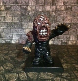 Unique Nemesis Statue Biohazard 3 Resident Evil 3 Mini Statue
