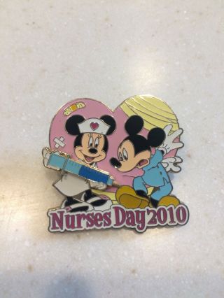 Disney Minnie Mouse Nurse Pin.  Mickey Mouse Patient.  Nurses Day 2010.  Rare