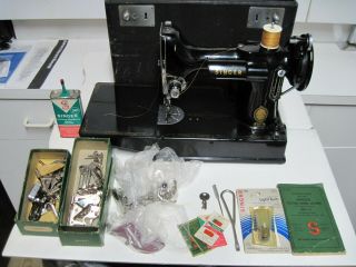 Singer 221 Featherweight With Case & Ends Sept.  3