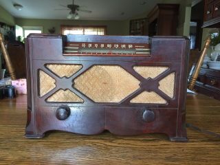 Vintage Antique 1946 Farnsworth Tv & Radio Corp.  Model Et - 066 Wooden Tube Radio