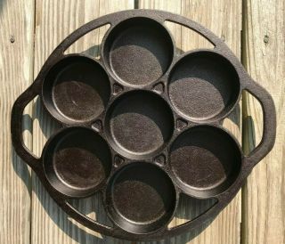 Cracker Barrel Old Country Store Cast Iron Biscuit Pan Skillet Cookware