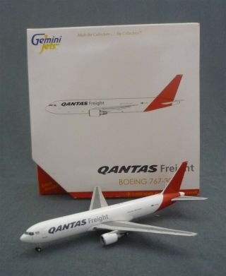 Gemini Jets - Quantas Freight Boeing 767 - 300 1:400 Scale Model Transport Jet