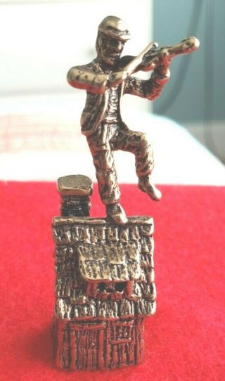 Dan Riccio Bronze Fiddler On The Roof Thimble - - Extremely Rare