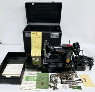 Great 1946 Singer Featherweight 221 Sewing Machine Case Serviced