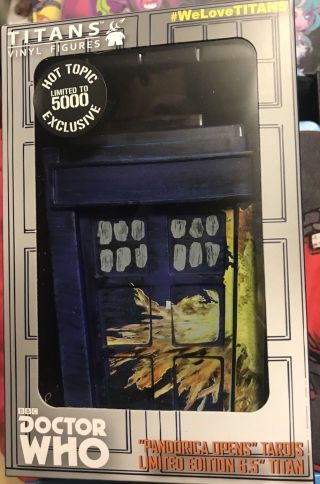 Titans Doctor Who Pandorica Opens Tardis 6.  5” Hot Topic Limited Edition Vinyl
