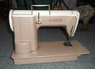 1950 ' s Singer Portable Sewing Machine 301A with Case 3