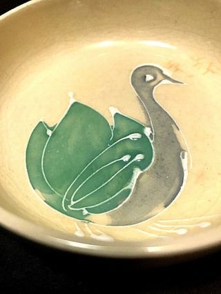 Vtg California Pottery Hand Painted Swan Round Ashtray Pale Yellow Glaze EVC 4