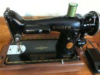 1939 Singer Sewing Machine 201 - 2 Gear Driven Serviced/tested,  Acc Walnut Base