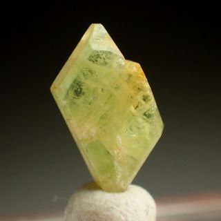 Chrysoberyl Yellow - Green Crystal Perfect Rio Das Pratinhas,  Bahia,  Brazil