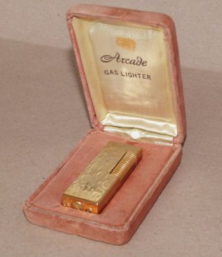 Vintage Gold Tone ARCADE Gas Lighter – Metal relief 3D Surface NOS 4
