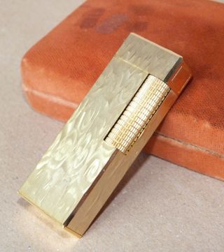 Vintage Gold Tone ARCADE Gas Lighter – Metal relief 3D Surface NOS 7