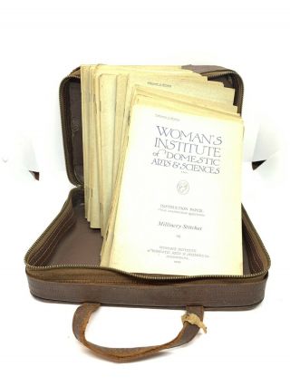 Womans Institute Of Domestic Arts And Science 1920’s - 25 Books In Leather Case