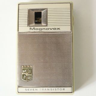 Vintage Magnavox 2 - AM - 70 Seven Transistor Radio with Case, 2