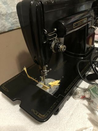 Singer 301A Sewing Machine 4