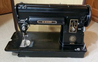Singer 301A Sewing Machine w/ Case 11