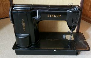 Singer 301A Sewing Machine w/ Case 7