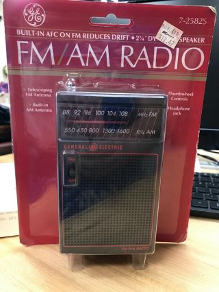 Vintage Ge General Electric 7 - 2582s Am/fm Radio  With Kmart Stick