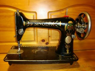 1906 Antique Singer Sewing Machine Head Model 66 " Lotus ",  Serviced