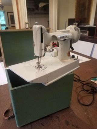 Singer featherweight sewing machine 221k white 2