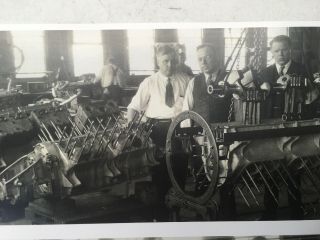 VINTAGE CHRIS CRAFT VERY EARLY PICTURE PHOTO B&W BOAT ENGINES BEING MADE 12X18 3