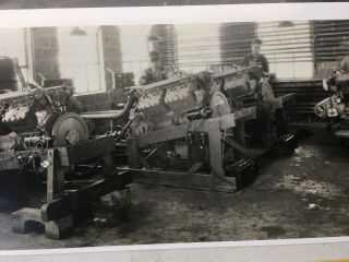 VINTAGE CHRIS CRAFT VERY EARLY PICTURE PHOTO B&W BOAT ENGINES BEING MADE 12X18 6