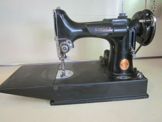 1945 Singer Model 221 Featherweight Sewing Machine w/ Case & Accessories 2