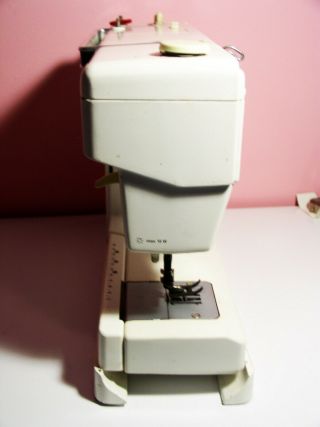Elna Sewing Machine Precision Made in Swtzerland Air Electronic SU Multiprogram 8