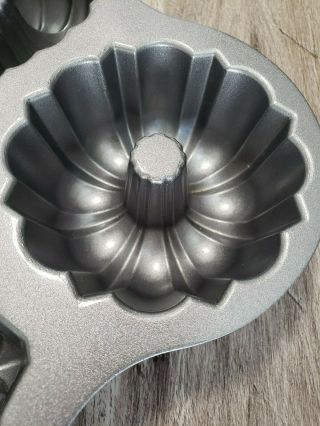 Nordic Ware Bundt Quartet Cake Pan 9 Cups 2.  1 Liters USA Cast Aluminium 4