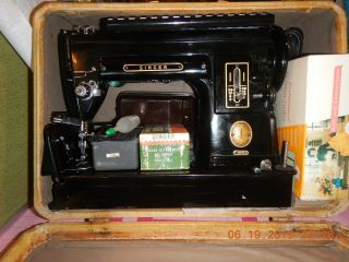 Singer 301A Sewing Machine 1953 short bed Black W/Case & Accessories 2