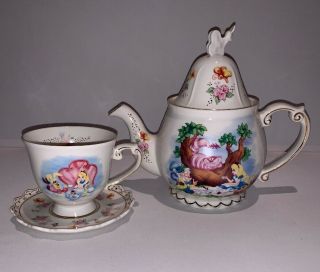 Disney Parks Alice In Wonderland Tea Pot And Tea Cup Set