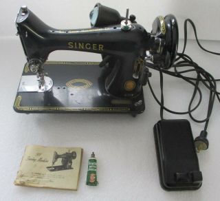 Singer Sewing Machine 1955 Model 99k W/ Carrying Case,  Fine