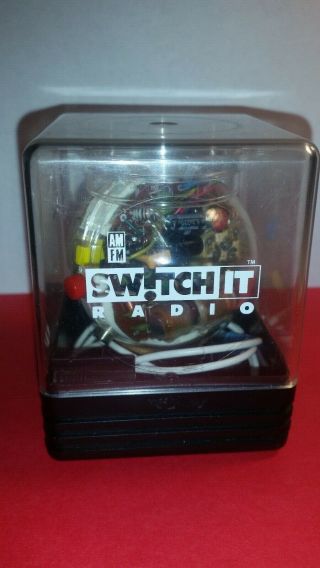 Vintage Switch It Am/fm Radio With Lights In Case -