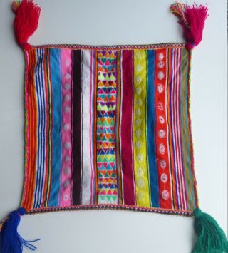 Peruvian Aguayo Table Cloth Unkuña - Andean Mountain Textile 2