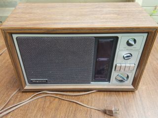 Magnavox Am/fm Radio Model Bg3100 - Wa01 Wood Grain Case Vintage