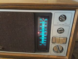 Magnavox AM/FM Radio Model BG3100 - WA01 Wood Grain Case Vintage 2
