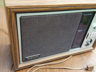 Magnavox AM/FM Radio Model BG3100 - WA01 Wood Grain Case Vintage 5