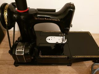 Singer 222K Featherweight Sewing Machine Arm with attachments.  1957 4