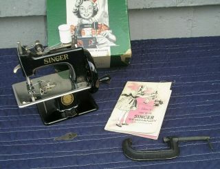SINGER MODEL 20 SEWHANDY SEWING MACHINE W/ BOX & INSTRUCTIONS 2