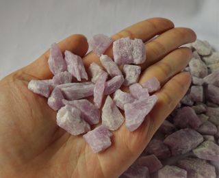 50g Natural Rough Raw Pink Kunzite Crystal Stones Chakra Healing Rock Gemstones 3