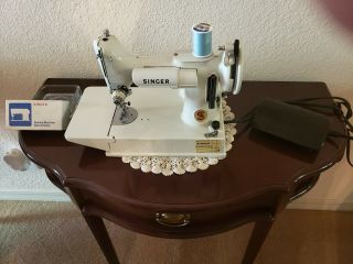 Singer 221K White FEATHERWEIGHT Sewing Machine,  Accessories, 2